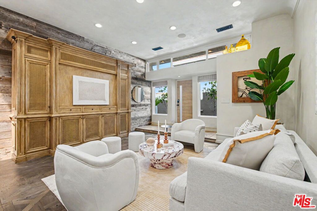 2408 34th Street 4, Santa Monica, CA 90405 — photo 1