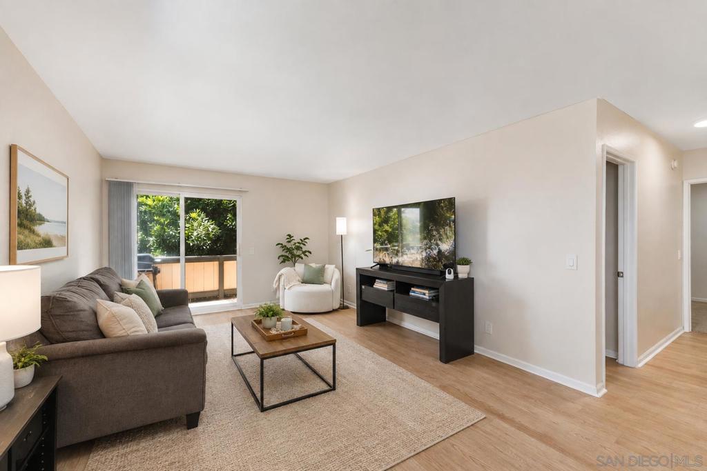 868 E Alvarado 28, Fallbrook, CA 92028 — photo 1