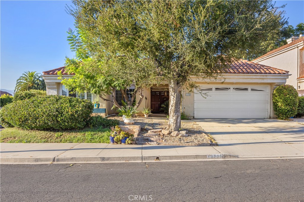 13709 Grand Isle, Moorpark, CA 93021 — photo 1