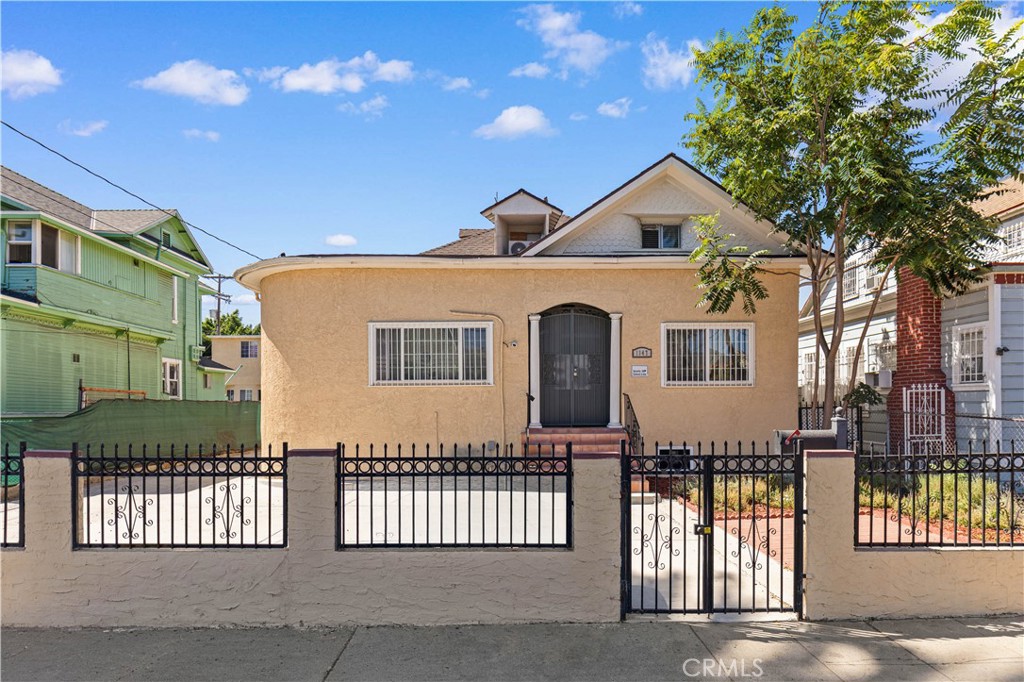 1147 S Westlake Avenue, Los Angeles, CA 90006 — photo 1