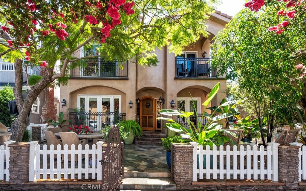 132 Park, Long Beach, CA 90803 — photo 1