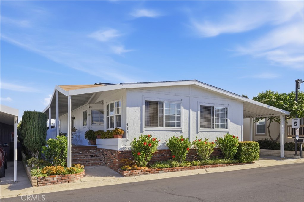 23301 Ridge Route 179, Laguna Hills, CA 92653 — photo 1