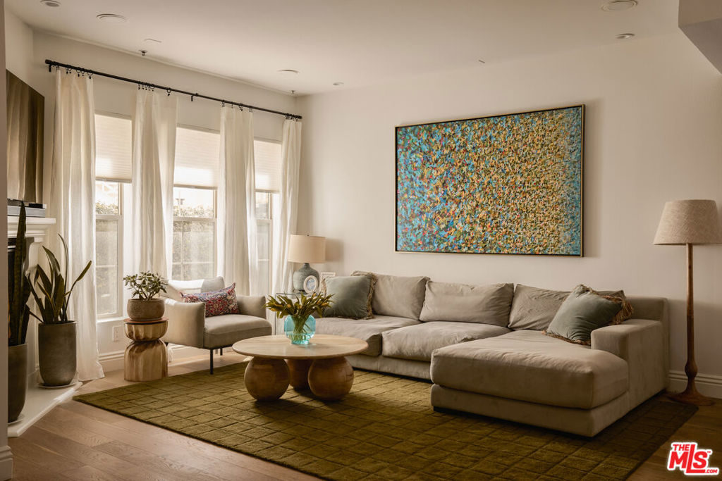 10639 Woodbridge Street 107, Toluca Lake, CA 91602 — photo 1