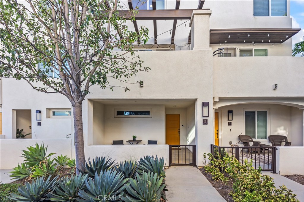 116 N 6th B, Montebello, CA 90640 — photo 1