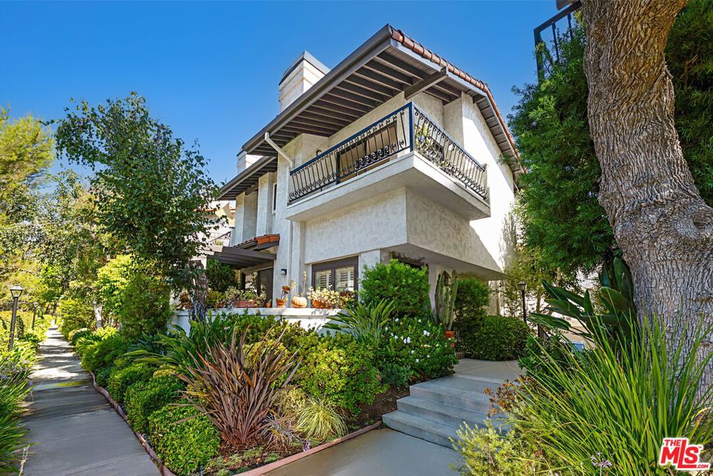 1476 Palisades Drive, Los Angeles, CA 90272 — photo 1