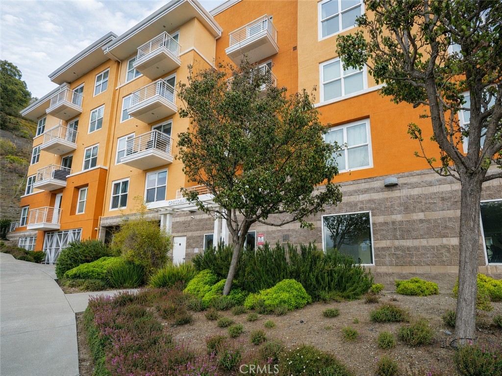 501 Crescent 5408, San Francisco, CA 94134 — photo 1