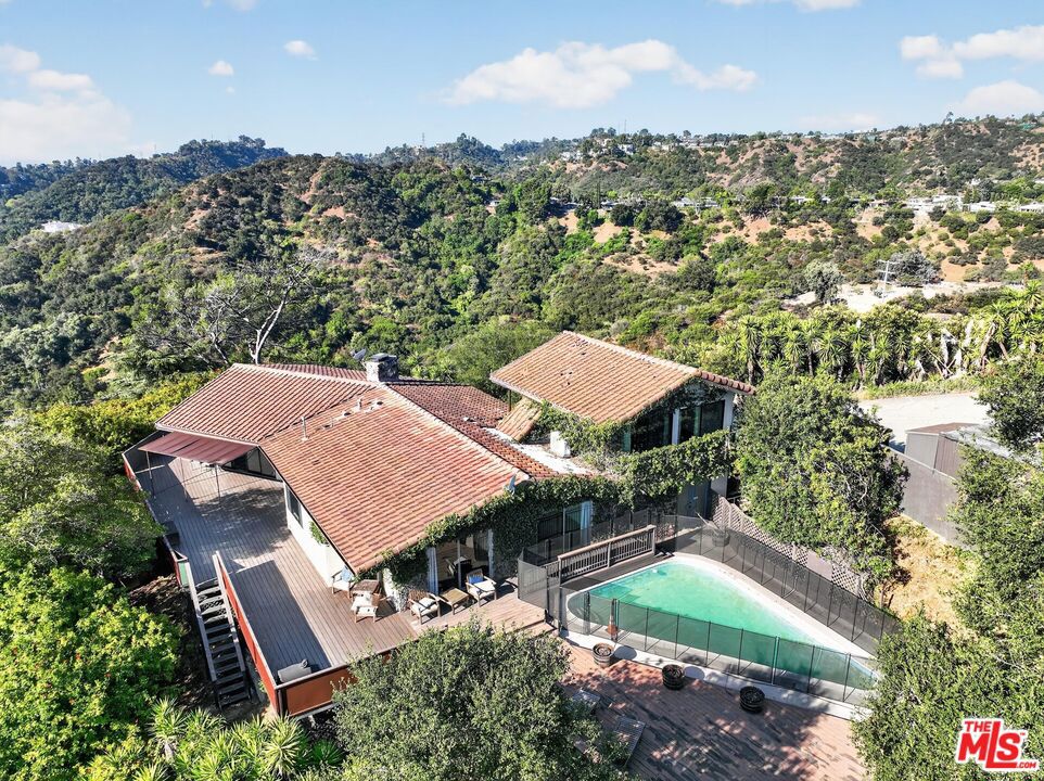 8147 Mulholland Drive, Los Angeles, CA 90046 — photo 1