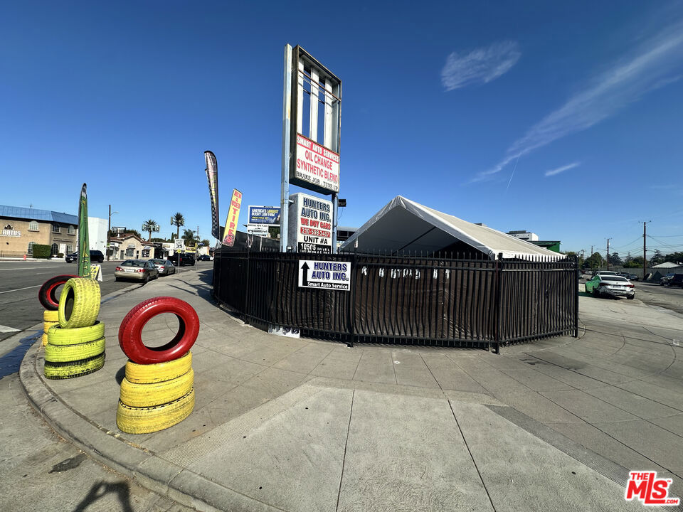 10505 Victory Boulevard, Los Angeles, CA 91606 — photo 1