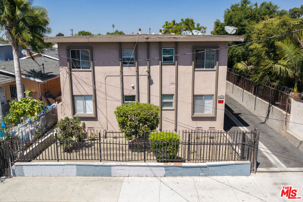 1433 E 61st Street, Los Angeles, CA 90001 — photo 1