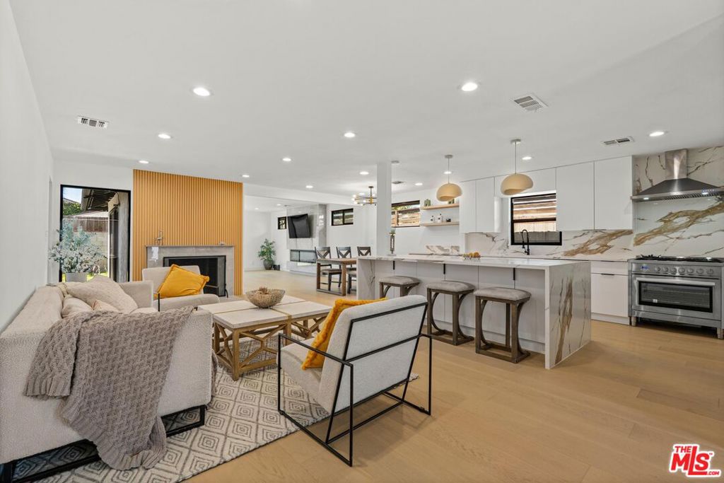 5253 Buffalo Avenue, Sherman Oaks, CA 91401 — photo 1