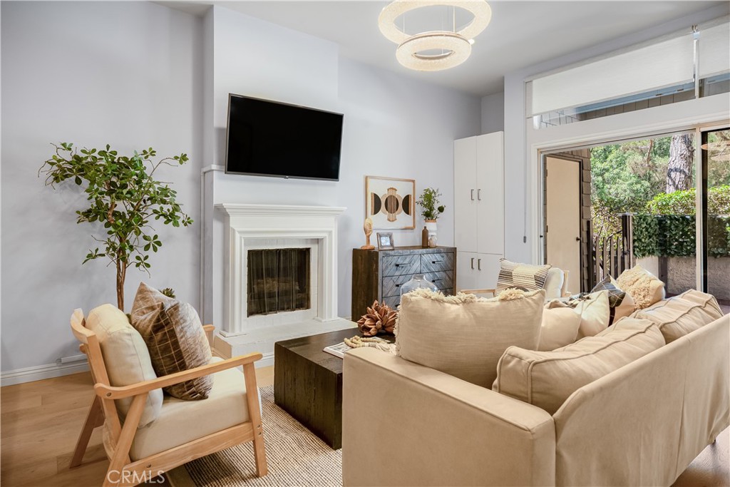 1054 Seco Street 106, Pasadena, CA 91103 — photo 1
