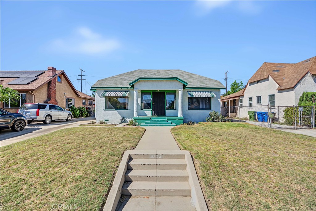 1023 W 73rd, Los Angeles, CA 90044 — photo 1