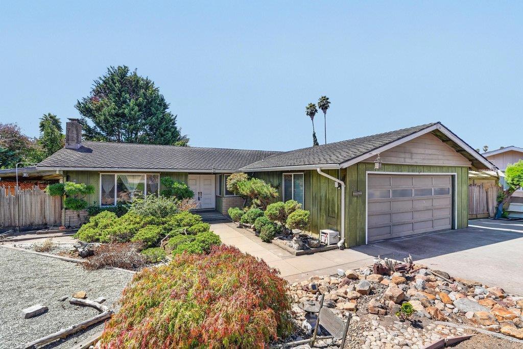 25 Brook Court, Watsonville, CA 95076 — photo 1