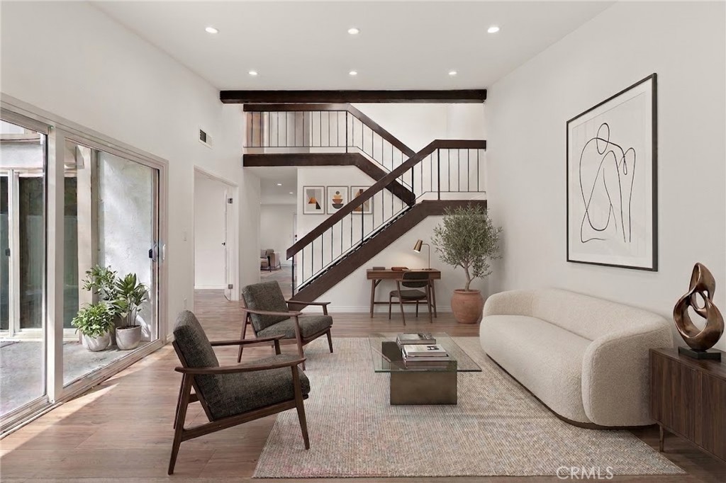 10120 Larwin Avenue 3, Chatsworth, CA 91311 — photo 1