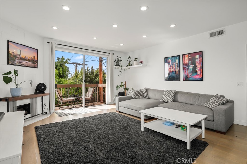 2263 Fox Hills Drive 203, Los Angeles, CA 90064 — photo 1