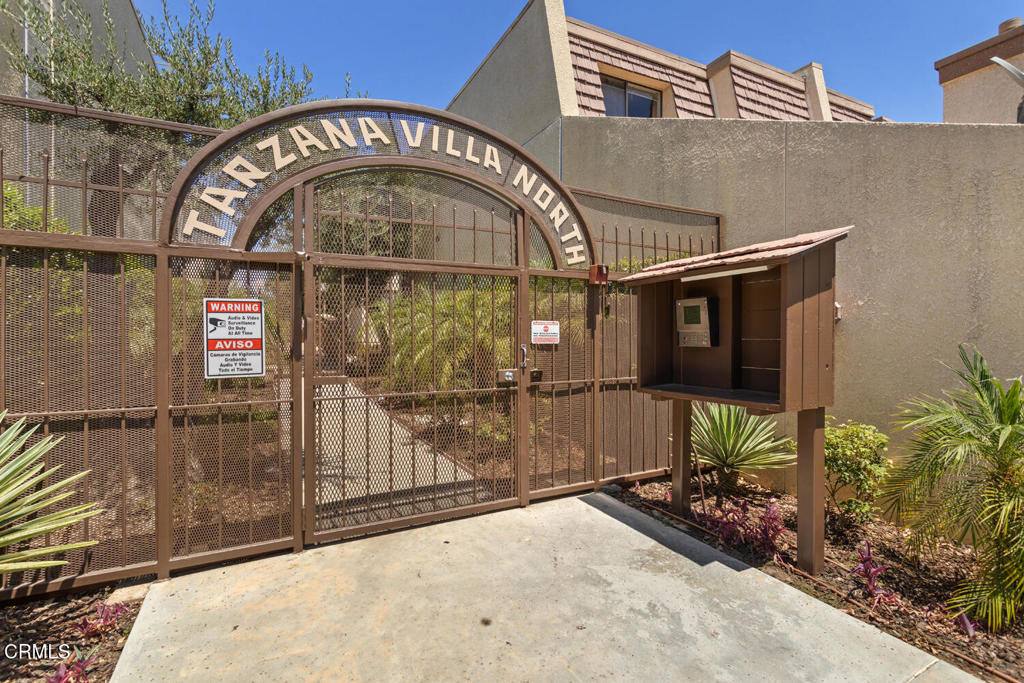 18409 Collins Street F, Los Angeles, CA 91356 — photo 1