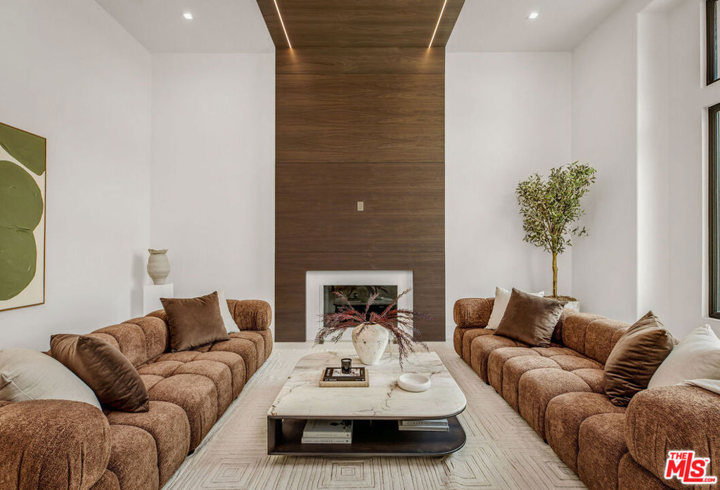 25532 Gaylord Court, Calabasas, CA 91302 — photo 1