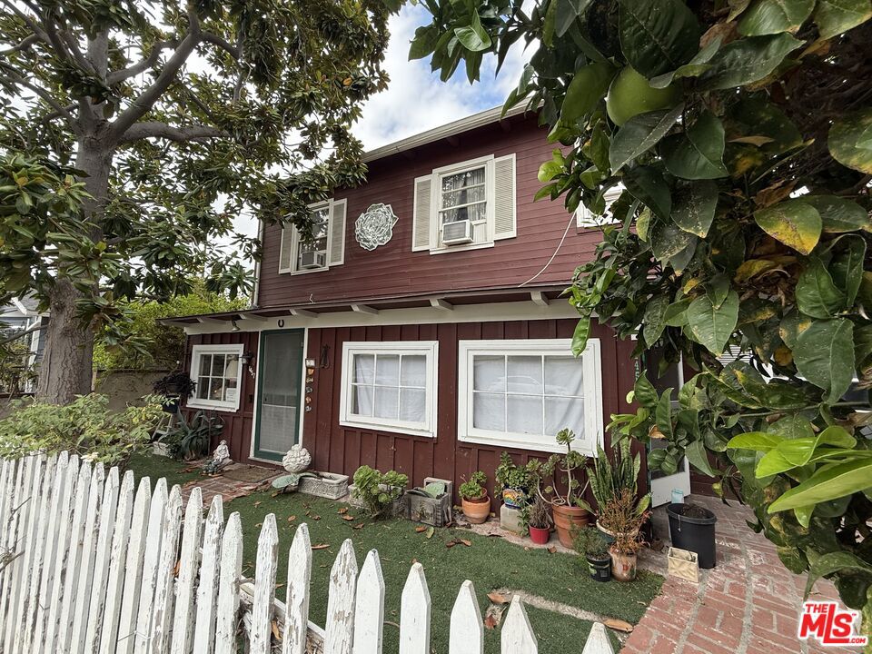 1455 Barry Avenue, Los Angeles, CA 90025 — photo 1