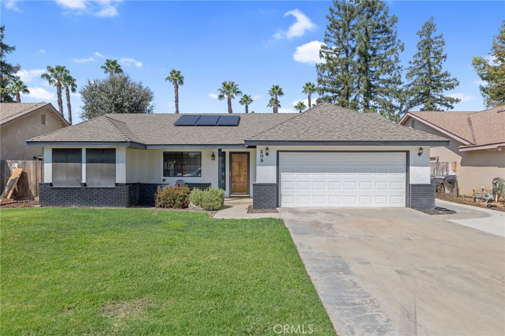 209 S Atwood Court, Visalia, CA 93291 — photo 1