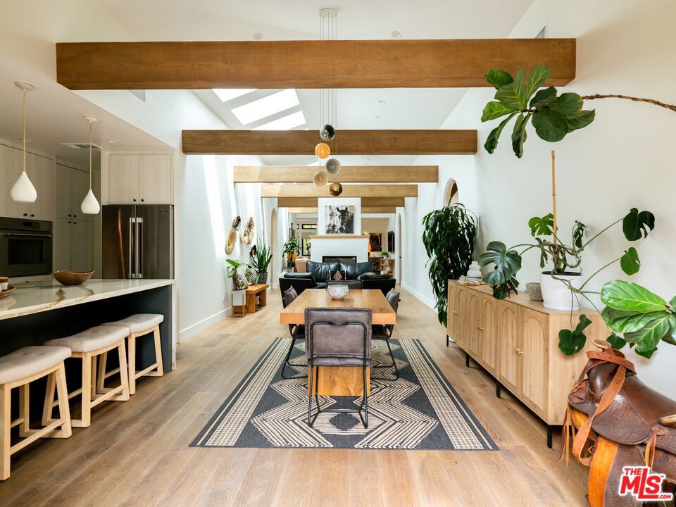 3741 Boise Avenue, Los Angeles, CA 90066 — photo 1