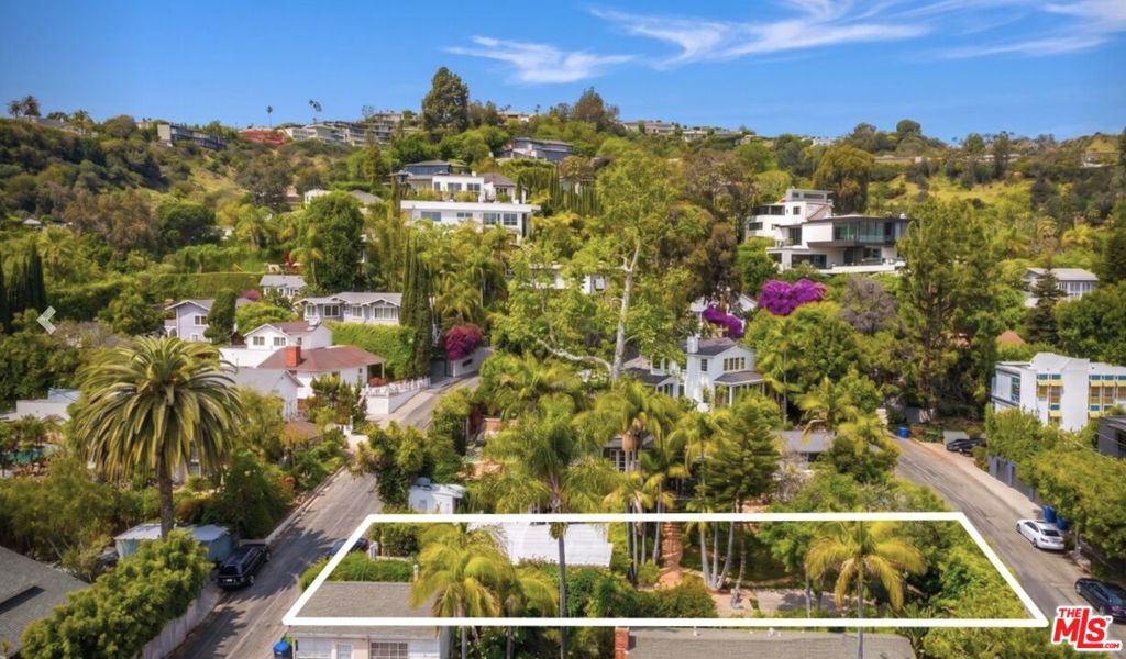 1216 Ozeta, Los Angeles, CA 90069 — photo 1