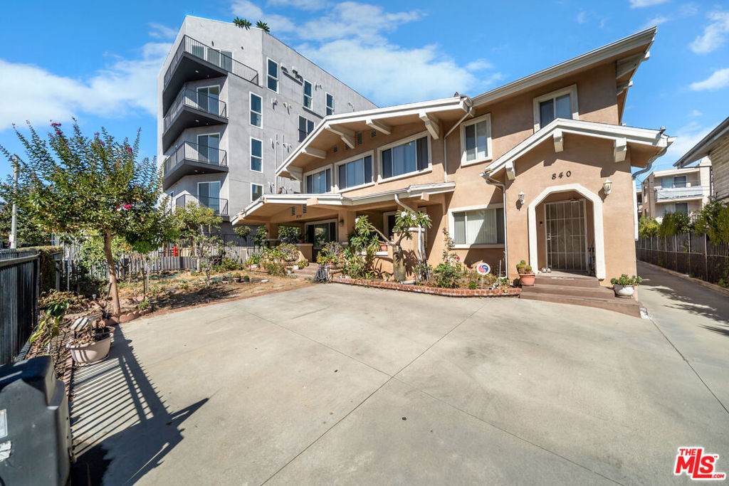 838 S St Andrews Place, Los Angeles, CA 90005 — photo 1