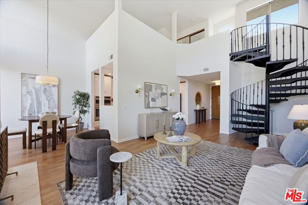 1271 Granville Avenue 402, Los Angeles, CA 90025 — photo 1