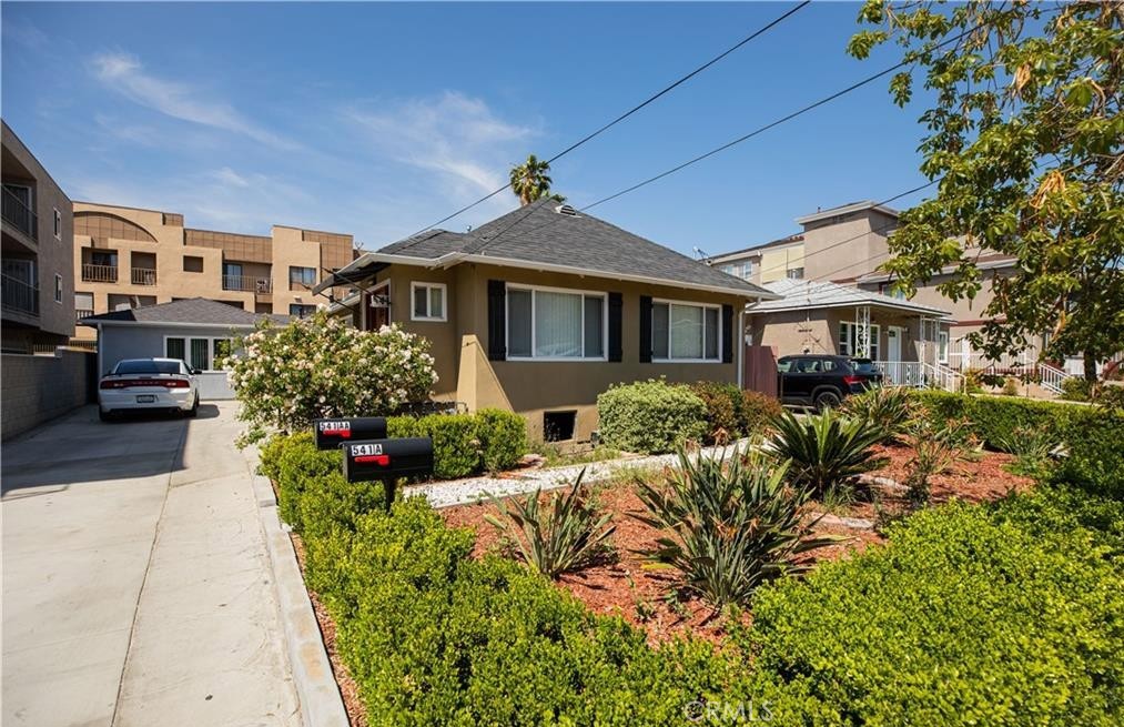 541 E Palmer Avenue, Glendale, CA 91205 — photo 1
