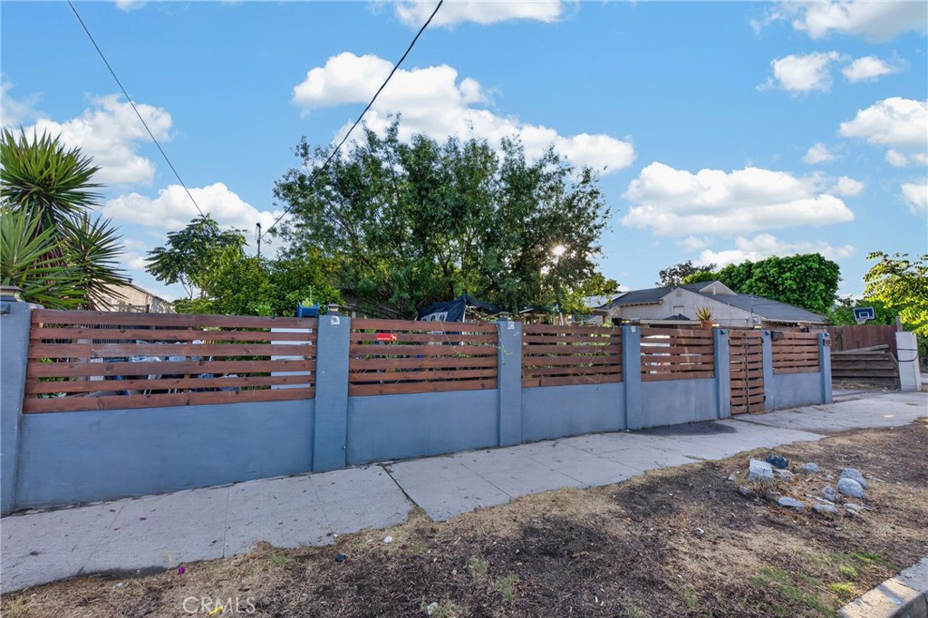11081 De Garmo, Pacoima, CA 91331 — photo 1