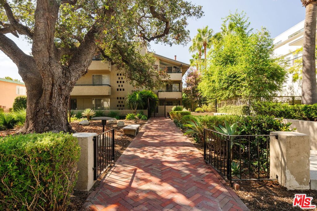 960 San Pasqual Street 203, Pasadena, CA 91106 — photo 1