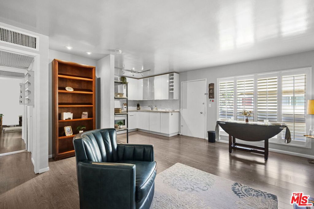 970 Palm Avenue 218, West Hollywood, CA 90069 — photo 1