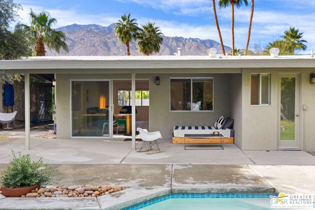 530 N Calle Rolph, Palm Springs, CA 92262 — photo 1