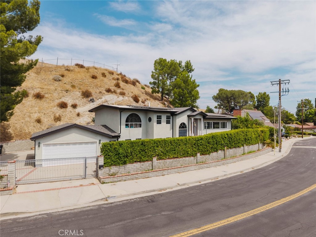 12352 Woodley Avenue