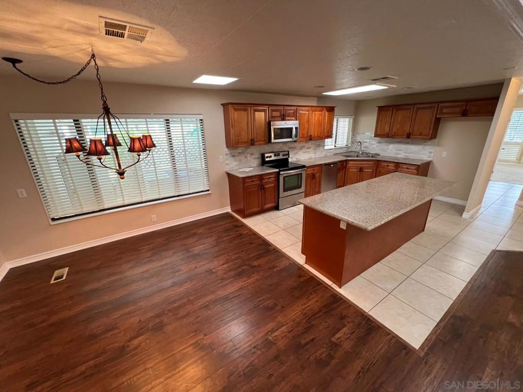 8975 Lawrence Welk SPC 311, Escondido, CA 92026 — photo 1