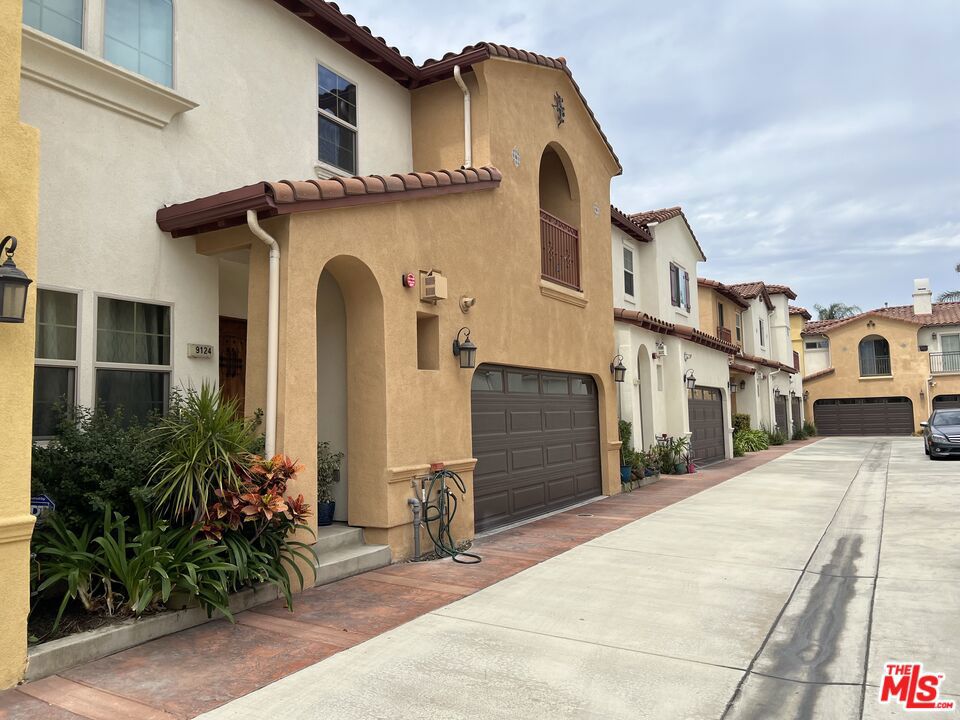 9124 Florence Avenue, Downey, CA 90240 — photo 1