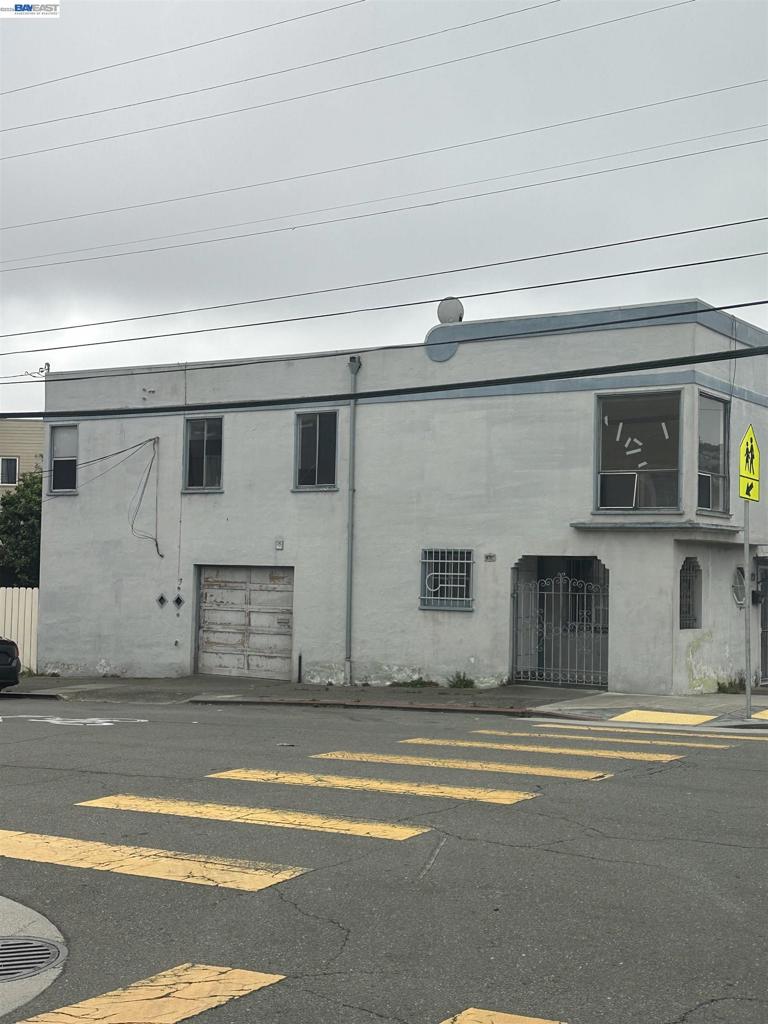1000 Crescent Ave, San Francisco, CA 94110 — photo 1