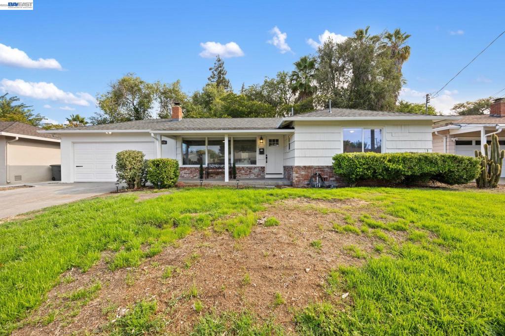 2136 Holbrook Drive, Concord, CA 94519 — photo 1