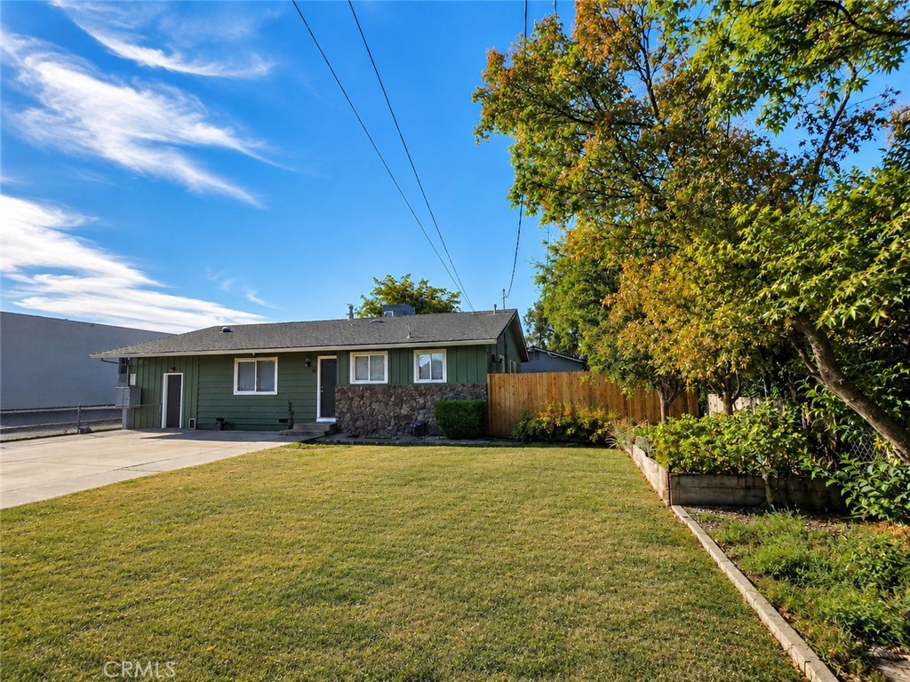 22 E Swift Street