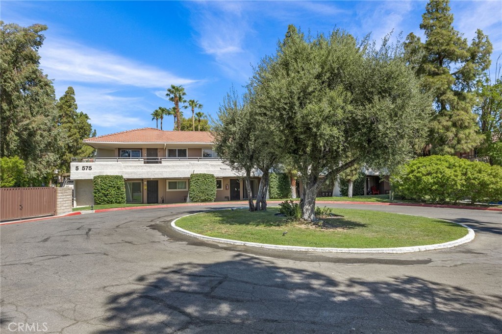 575 N Villa Court 212, Palm Springs, CA 92262 — photo 1