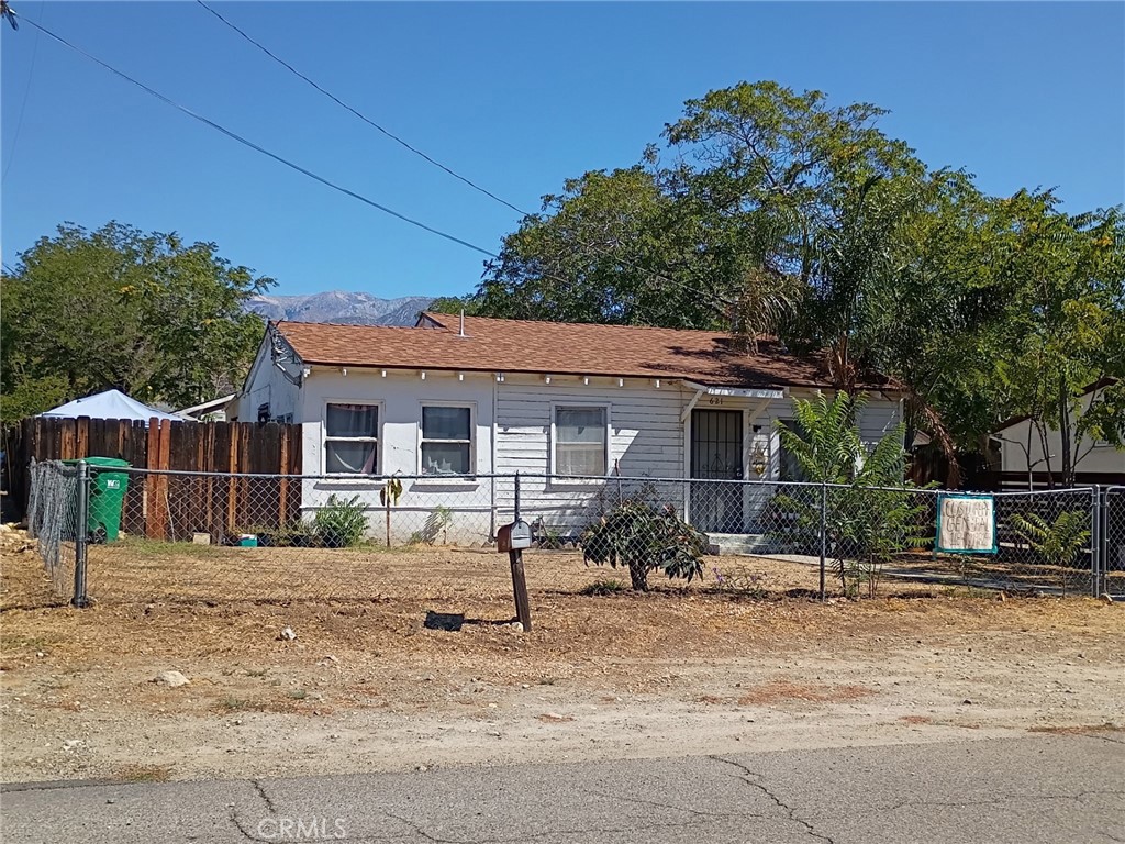 621 E Theodore, Banning, CA 92220 — photo 1