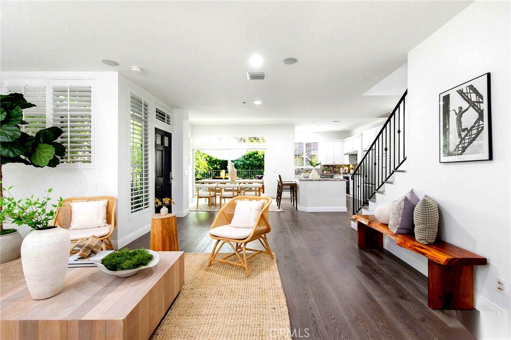 10523 Selkirk Lane, Los Angeles, CA 90077 — photo 1