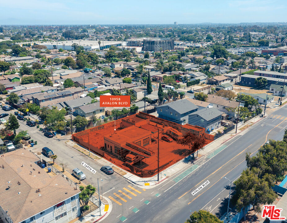 10958 Avalon Boulevard, Los Angeles, CA 90061 — photo 1