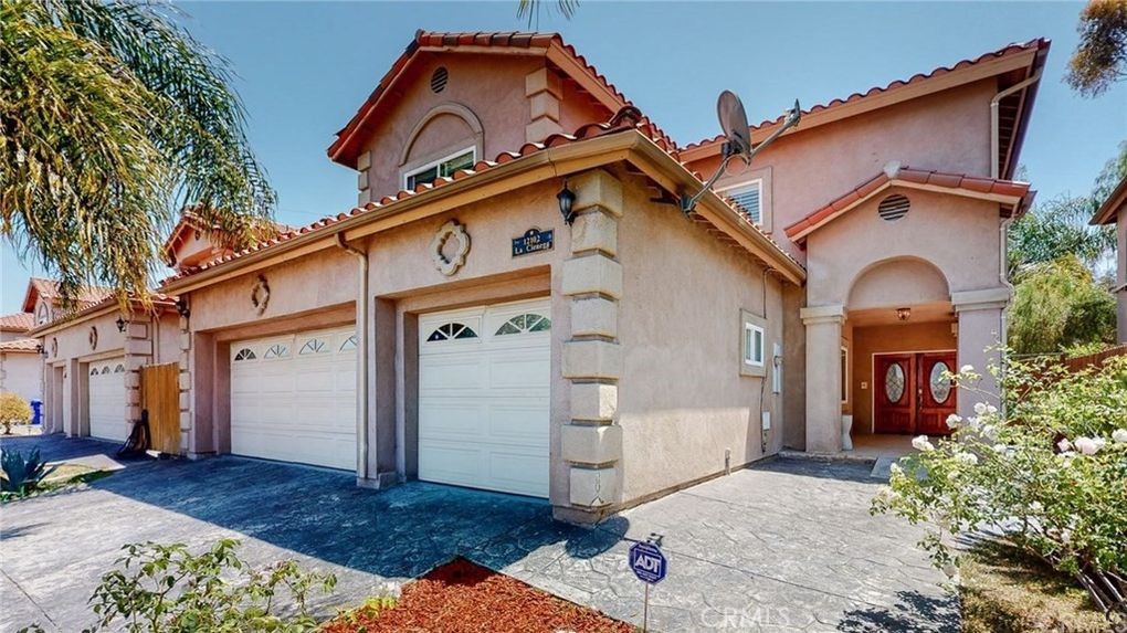 12102 S La Cienega, Hawthorne, CA 90250 — photo 1