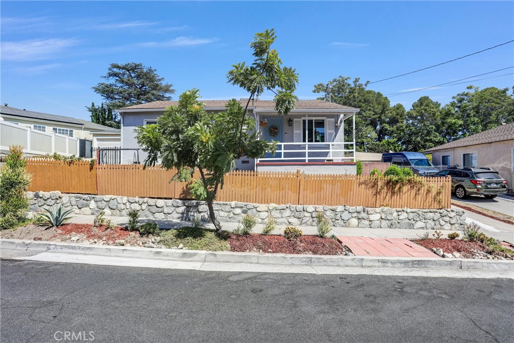 4308 Cloud Avenue, La Crescenta, CA 91214 — photo 1