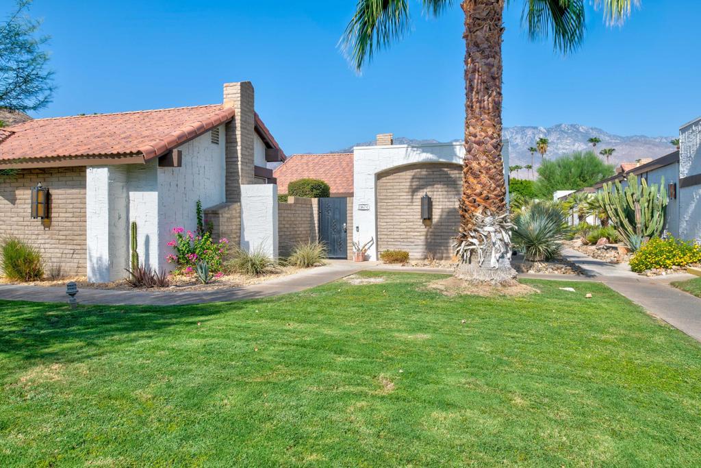 2367 Miramonte Circle W C, Palm Springs, CA 92264 — photo 1