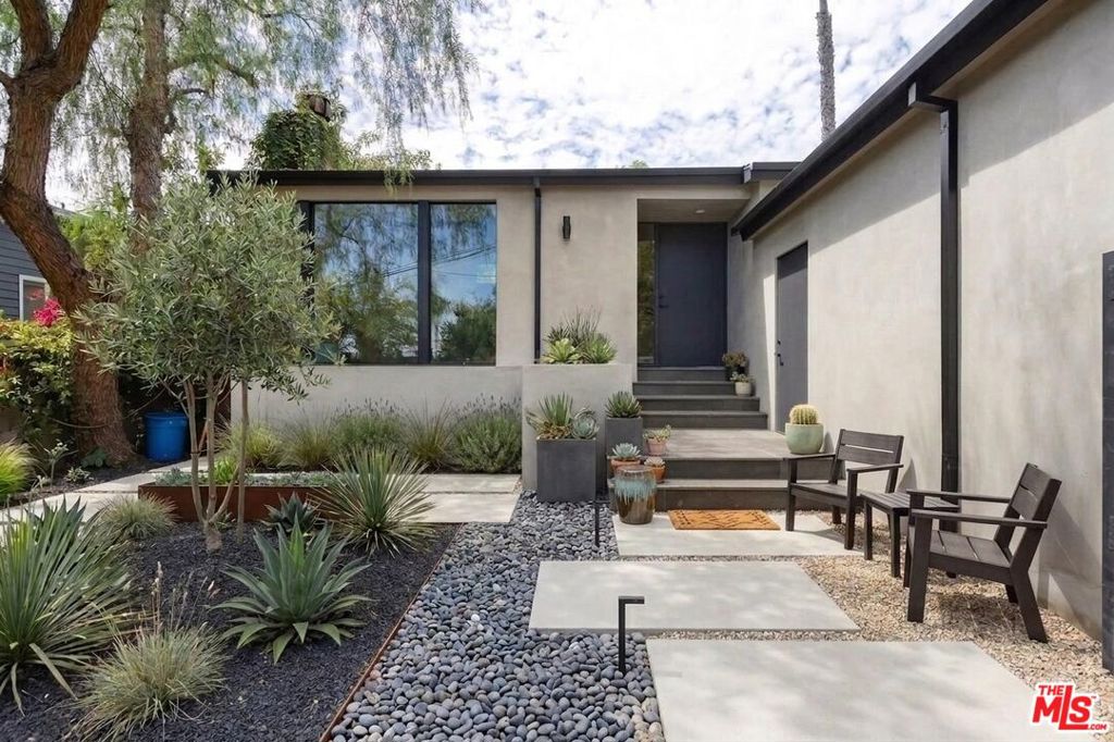 7102 Pacific View Drive, Los Angeles, CA 90068 — photo 1