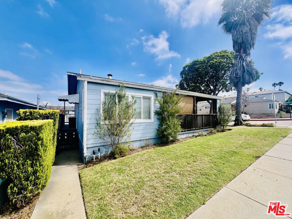 627 E Grand Avenue, El Segundo, CA 90245 — photo 1