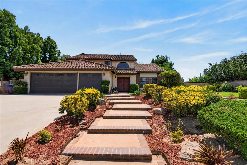 145 Cottonwood Ave, Riverside, CA 92506 — photo 1