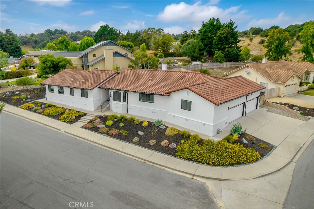 1096 Robin Circle, Arroyo Grande, CA 93420 — photo 1