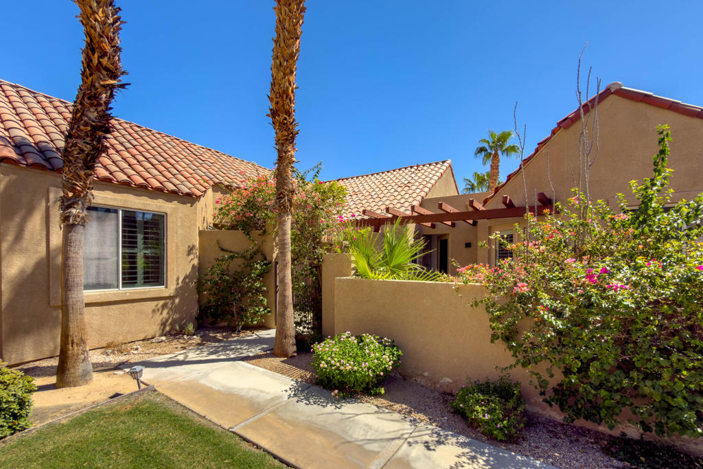 222 Canyon Circle N 5, Palm Springs, CA 92264 — photo 1